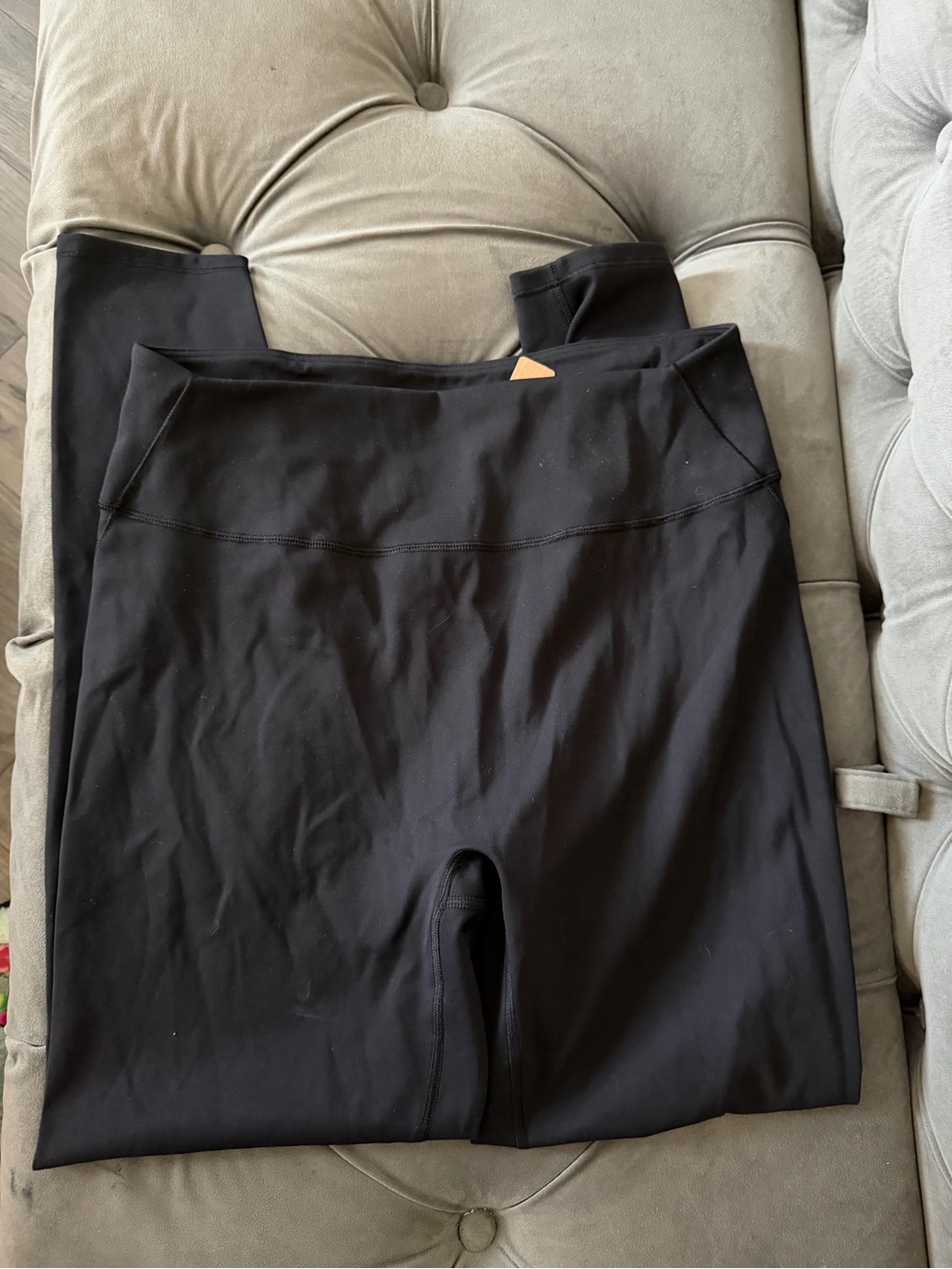 Women’s Nike x SKIMS seamless leggings. NWT